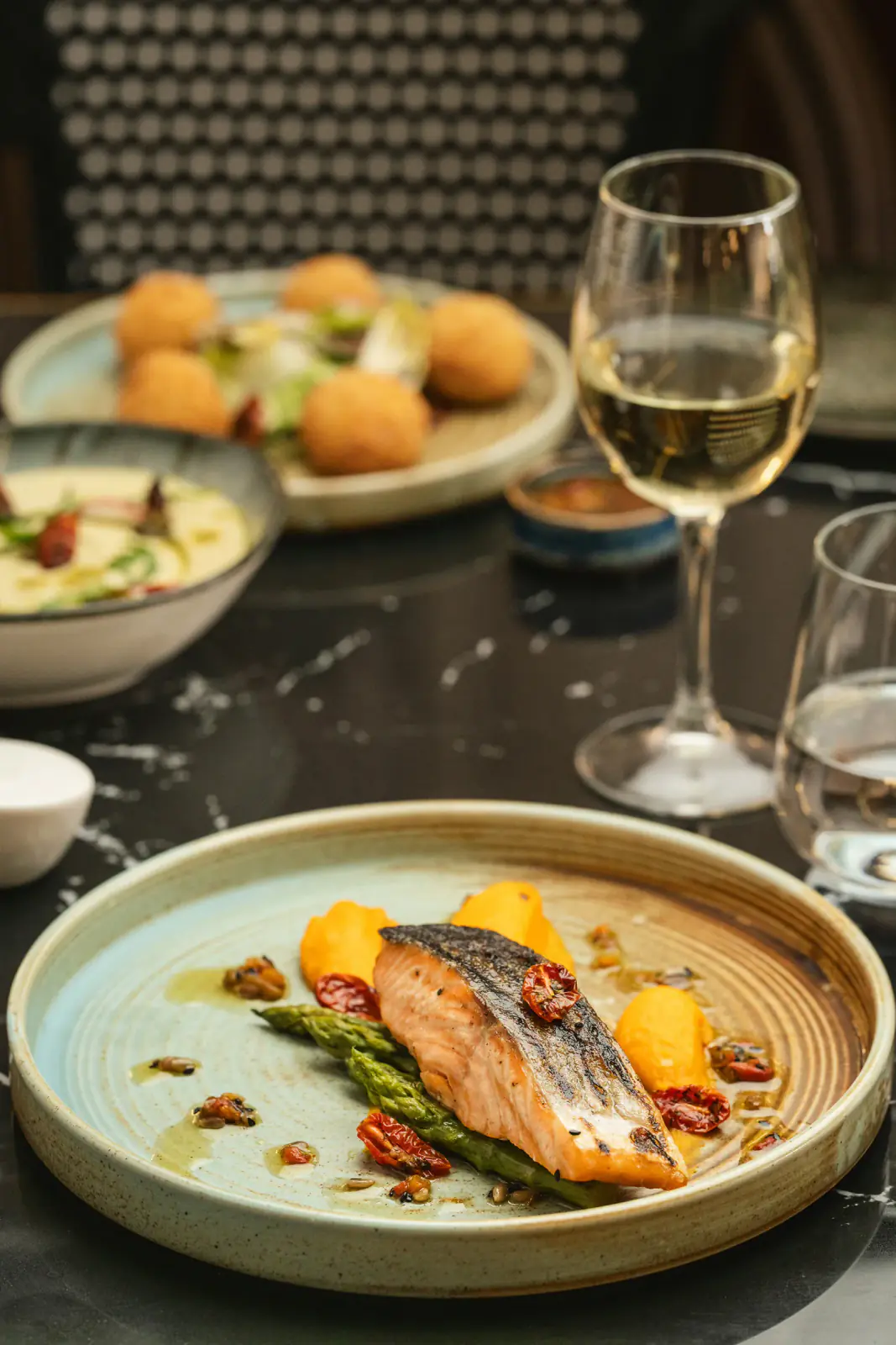 Tricky Tales — Marirot fes8111